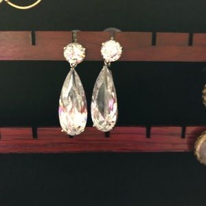 Beautiful crystal Wedding Earrings!